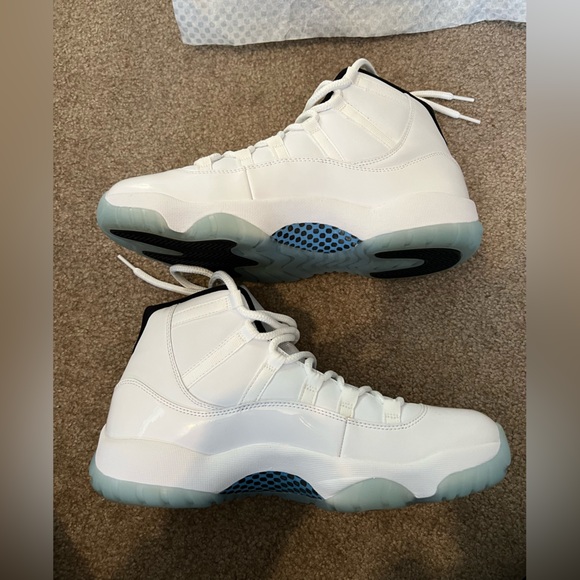 Nike Air Jordan 11 Retro - size 10.5 - Picture 4 of 7